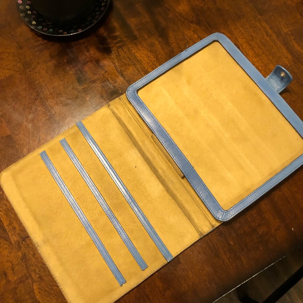 Authentic FOSSIL Tablet/iPad Holder - Picture 7 of 10